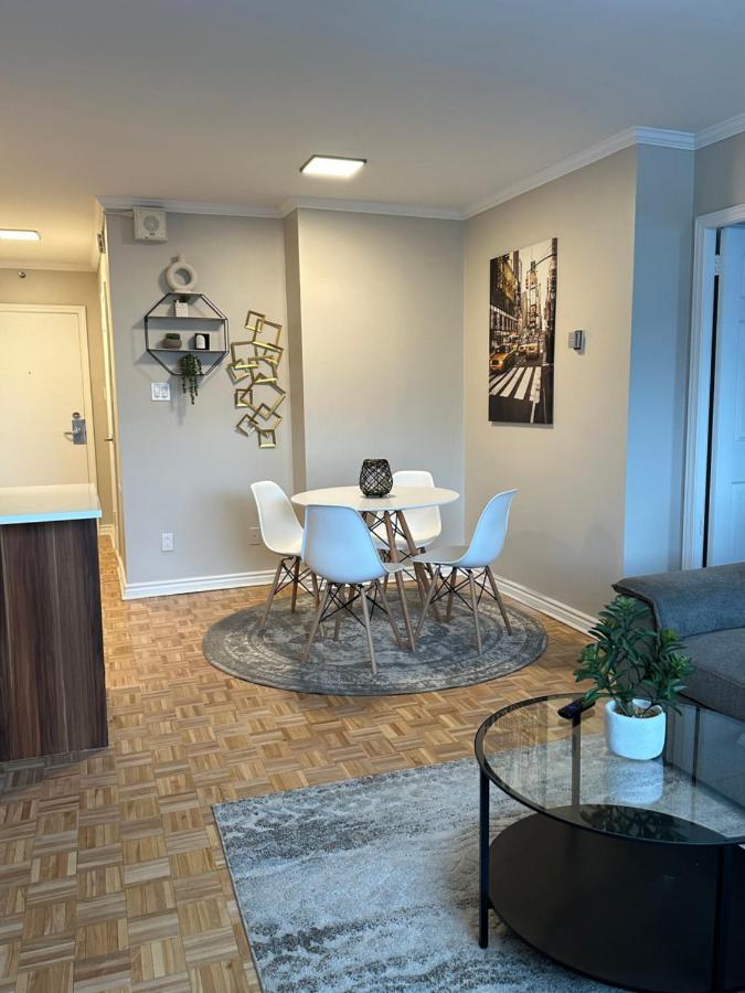 Hello,Crescent Apartment Montreal Bagian luar foto